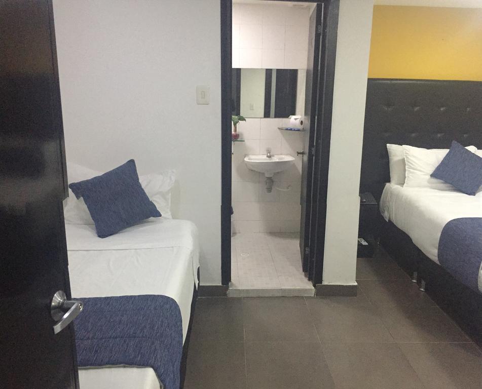Hotel Aj Ferial Bogota Bagian luar foto