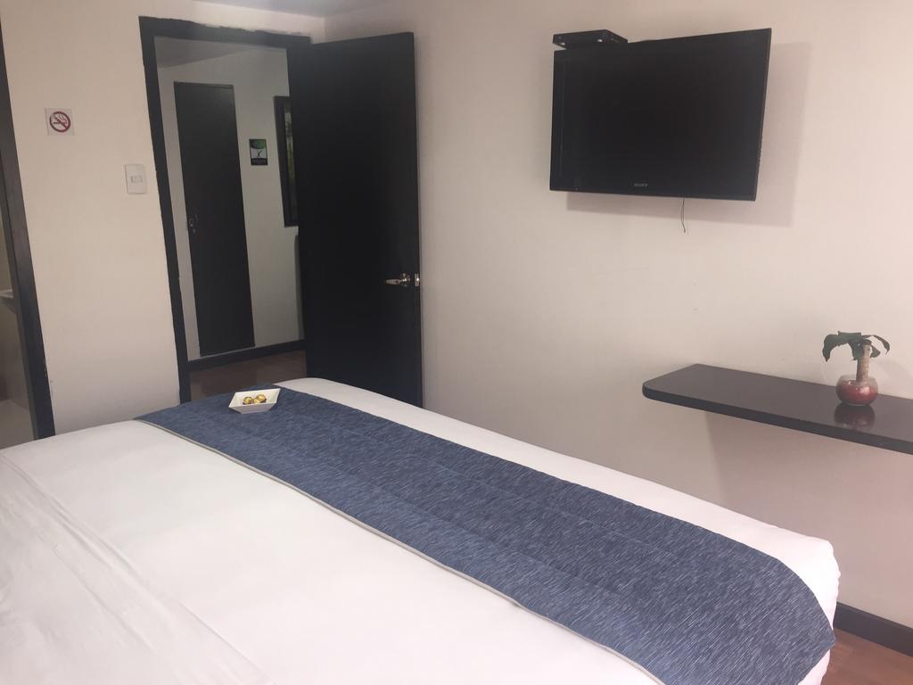Hotel Aj Ferial Bogota Bagian luar foto