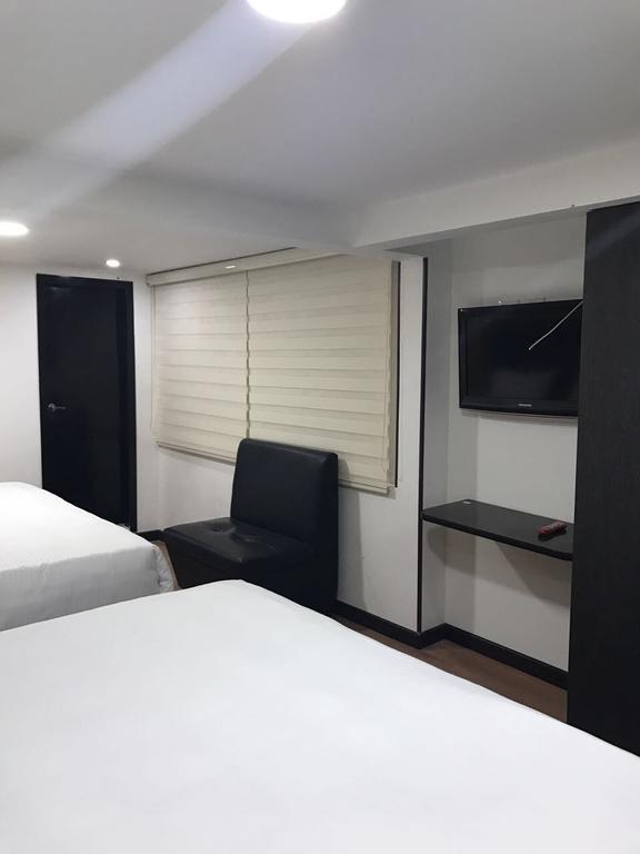 Hotel Aj Ferial Bogota Bagian luar foto