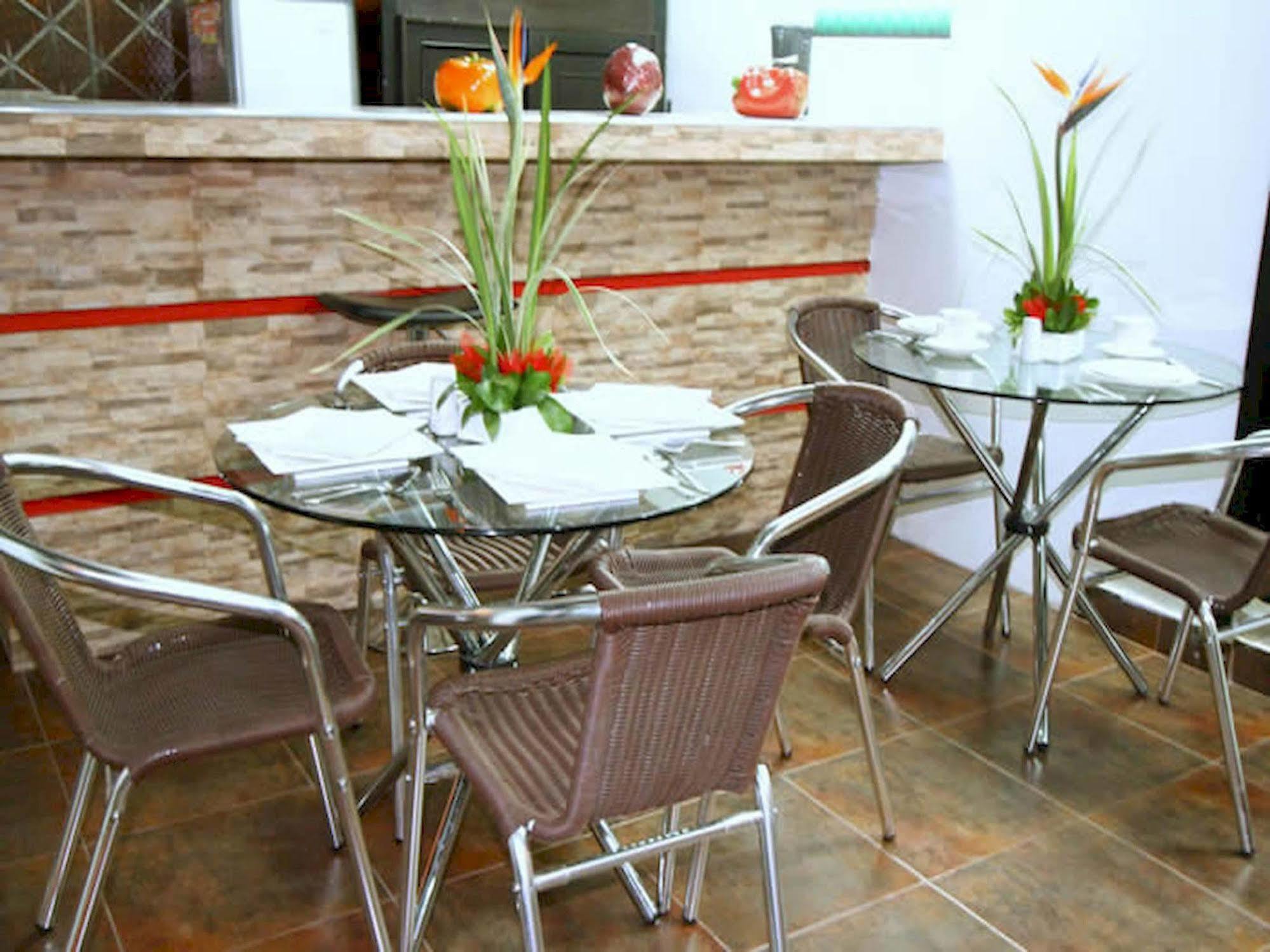 Hotel Aj Ferial Bogota Bagian luar foto
