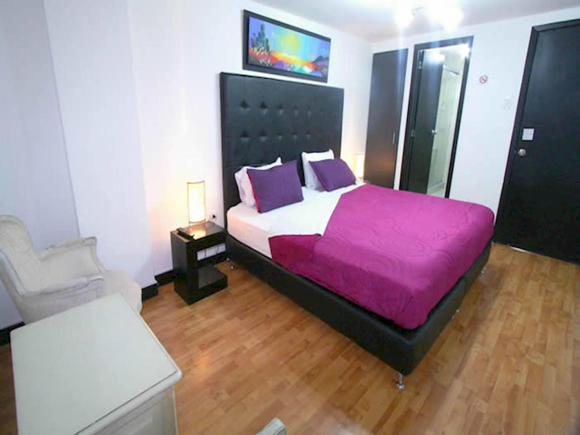 Hotel Aj Ferial Bogota Bagian luar foto