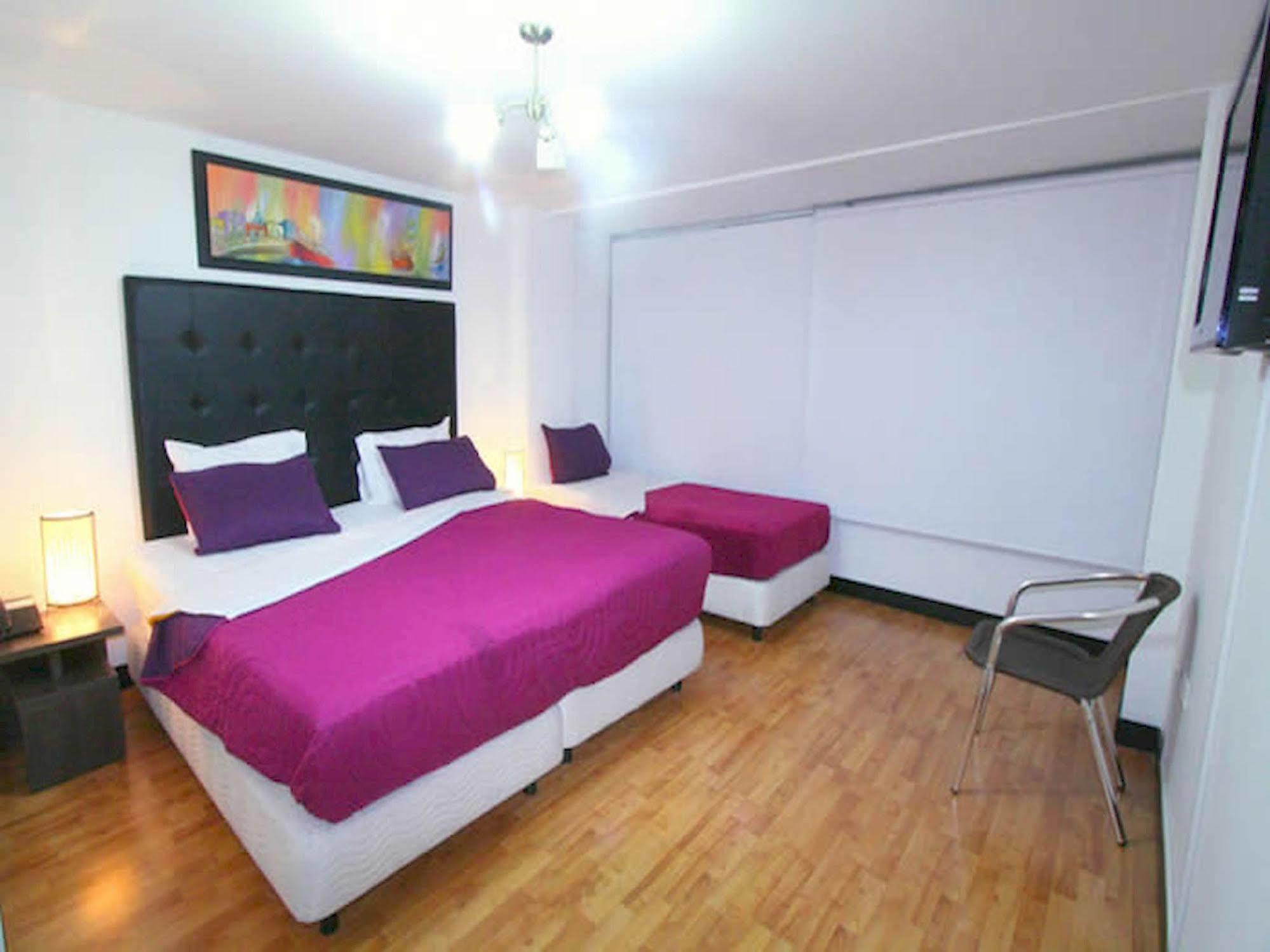 Hotel Aj Ferial Bogota Bagian luar foto